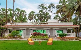 Stayvista's Villa Bharat - Beachfront Serenity With A Spacious Lawn Mumbai  India